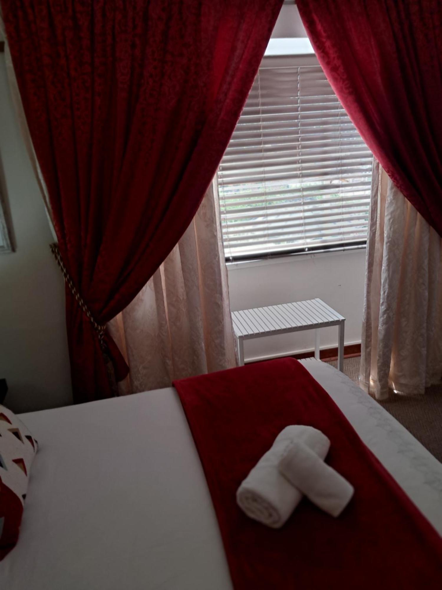 Jakkalsdraai Guest House พ็อตเชฟสตรูม ภายนอก รูปภาพ